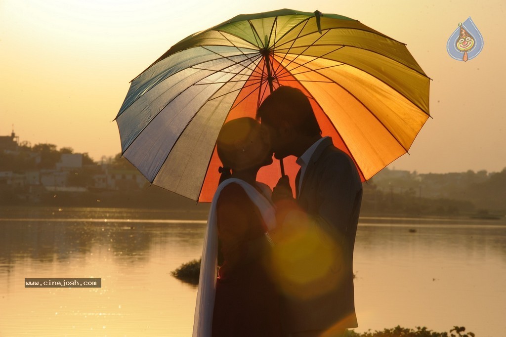 Nuvvala Nenila Movie New Photos - 15 / 41 photos