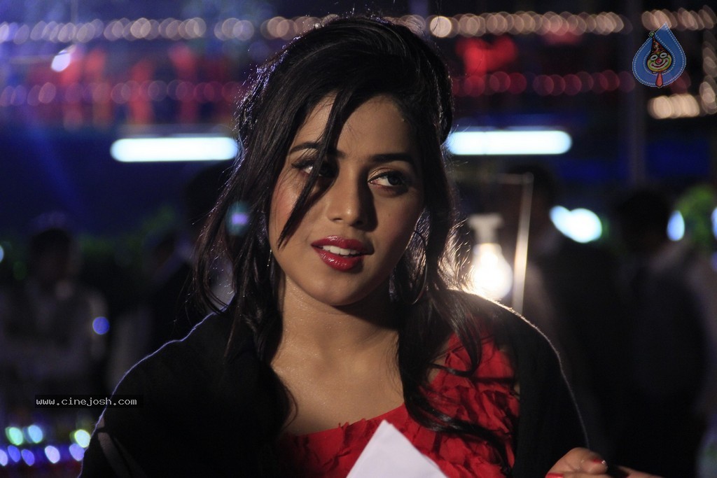 Nuvvala Nenila Movie New Photos - 21 / 41 photos