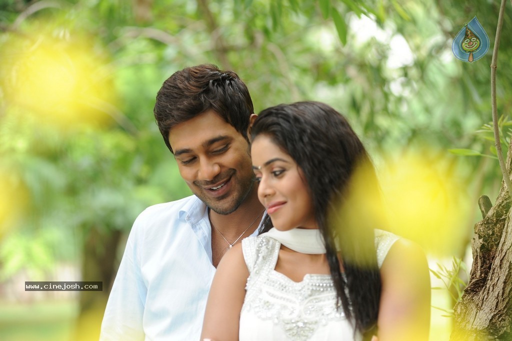 Nuvvala Nenila Movie New Photos - 28 / 41 photos