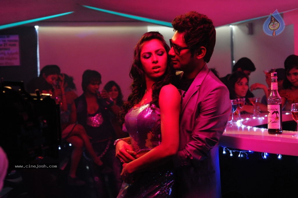 Nuvvala Nenila Movie New Stills - 16 / 60 photos