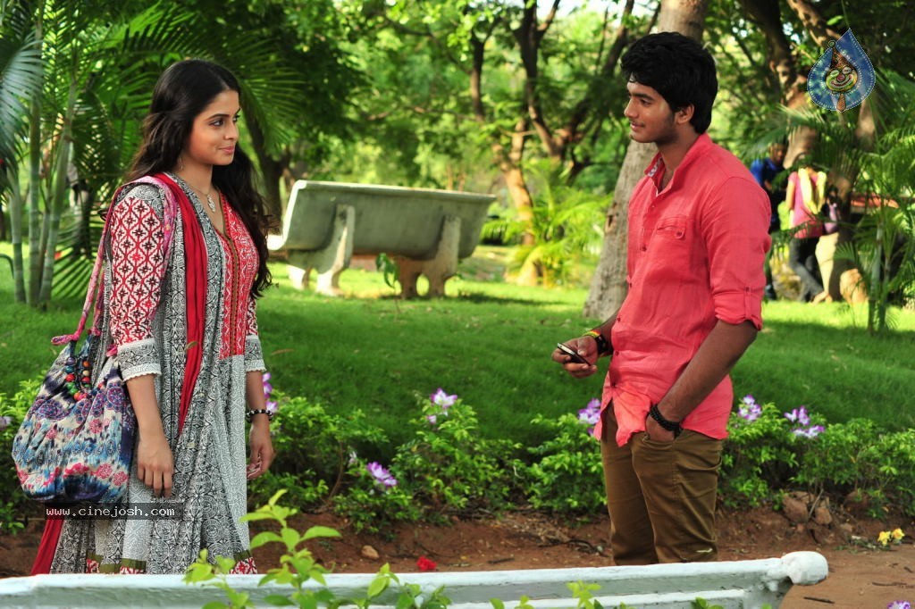 Nuvve Naa Bangaram Movie Pics - 10 / 13 photos