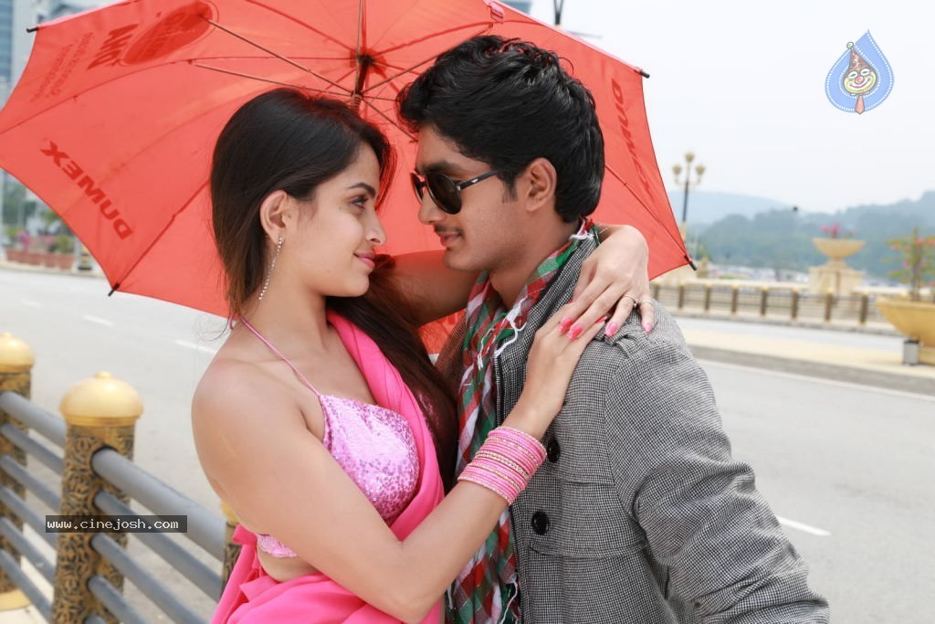 Nuvve Naa Bangaram Stills - 8 / 31 photos