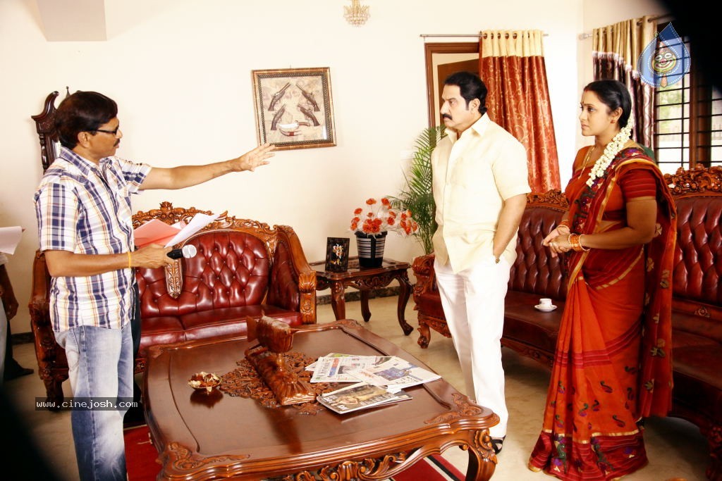 Nuvve Naa Bangaram Stills n Walls - 37 / 53 photos