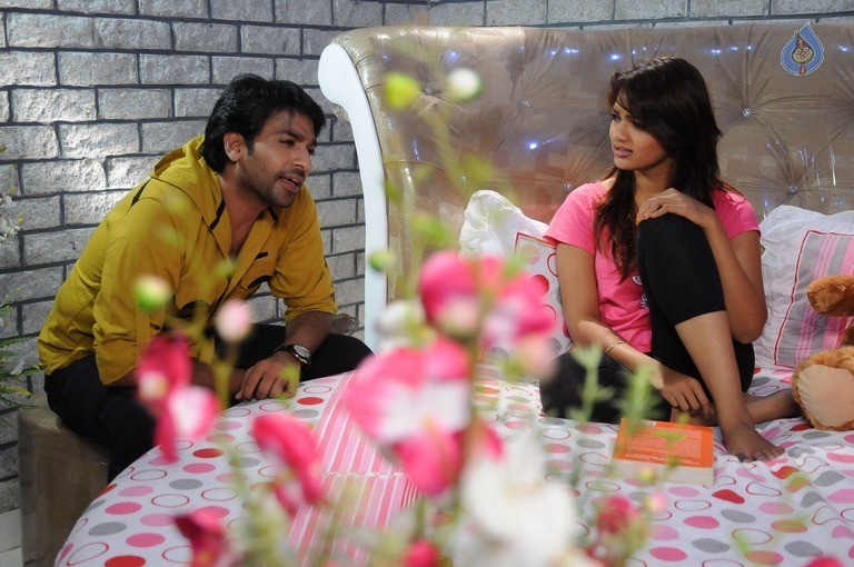 Nuvvu Nenu Osey Orey Movie Posters and Stills - 9 / 62 photos