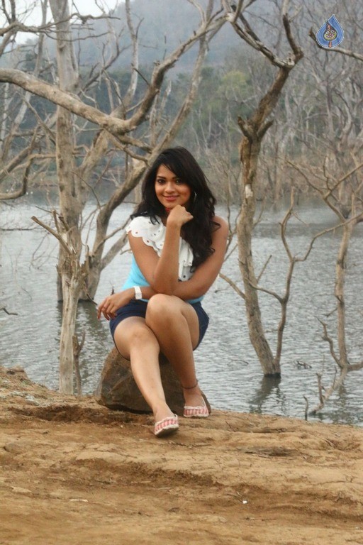 Nuvvu Nenu Osey Orey Movie Posters and Stills - 48 / 62 photos
