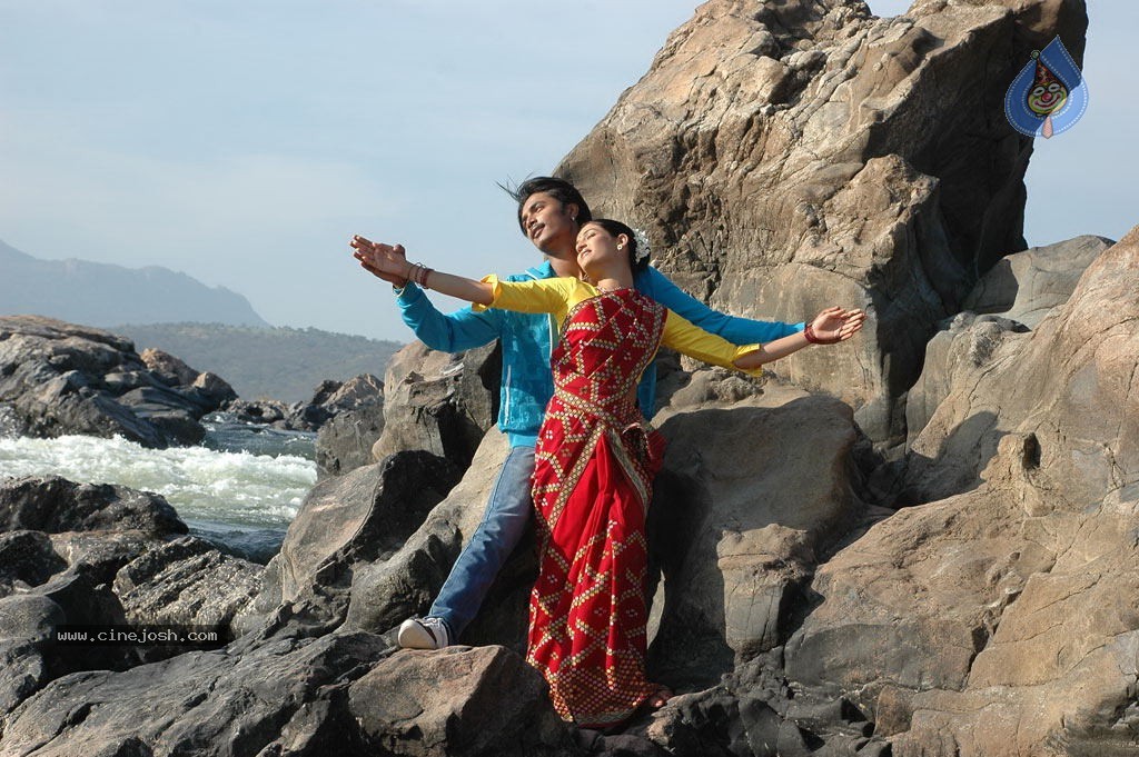 Oda Oda Kadhal Korayala Tamil Movie Stills - 44 / 46 photos