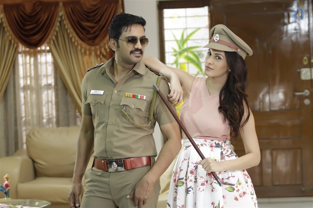Odi Odi Uzhaikkanum Tamil Film Photos - 8 / 10 photos