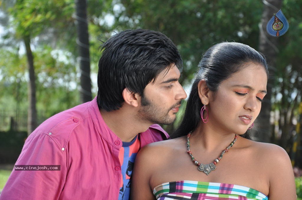 Oduthalam Tamil Movie Hot Stills - 2 / 29 photos