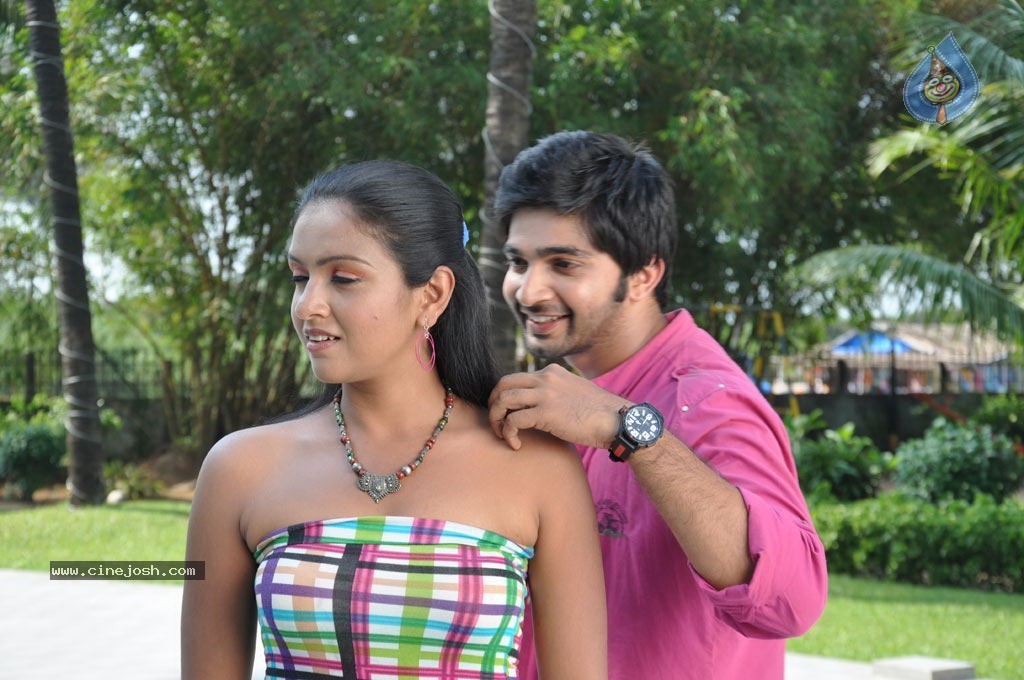 Oduthalam Tamil Movie Hot Stills - 20 / 29 photos
