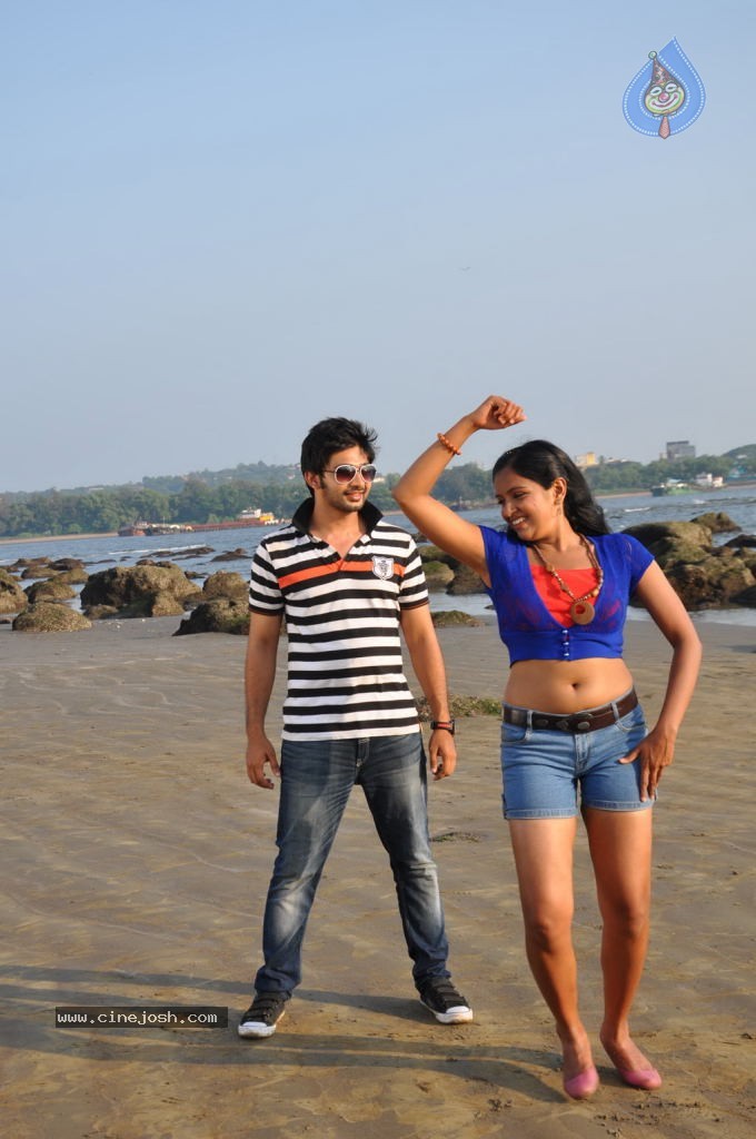 Oduthalam Tamil Movie Hot Stills - 28 / 29 photos