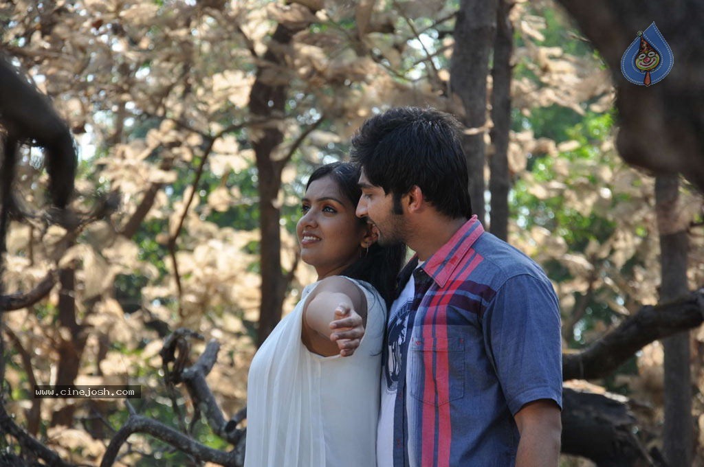 Oduthalam Tamil Movie Stills - 5 / 67 photos