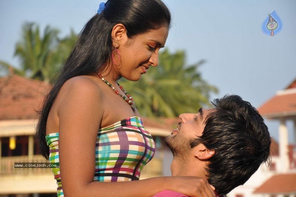 Oduthalam Tamil Movie Stills - 17 / 67 photos