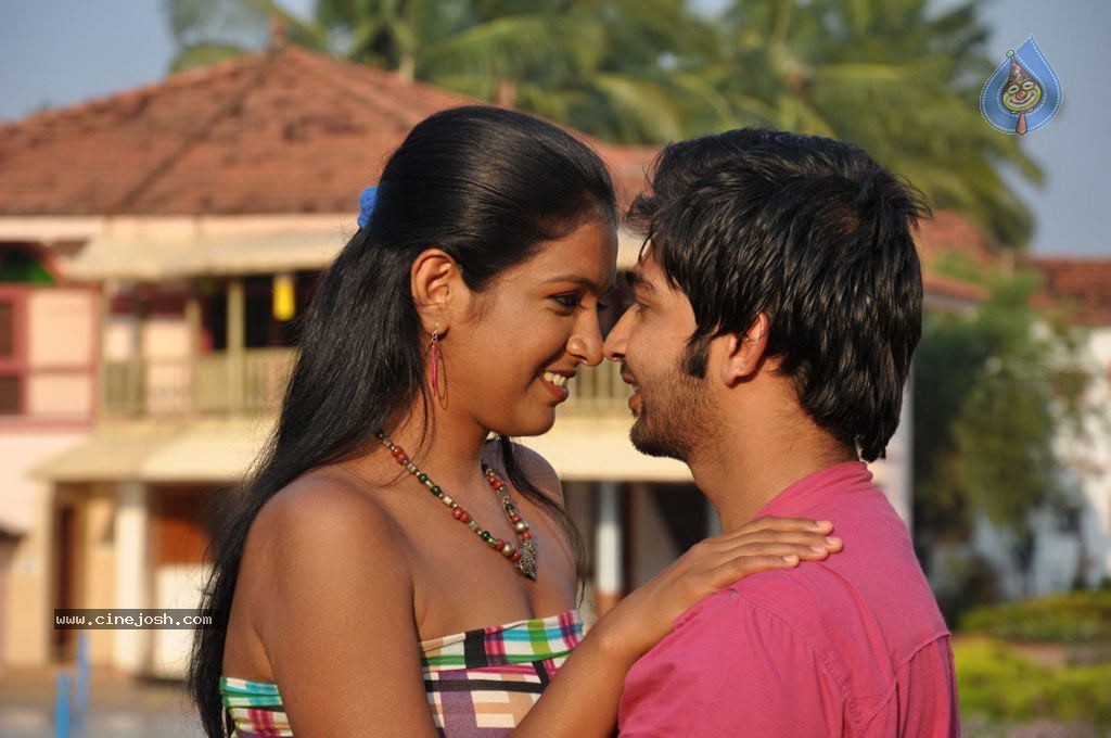 Oduthalam Tamil Movie Stills - 34 / 67 photos