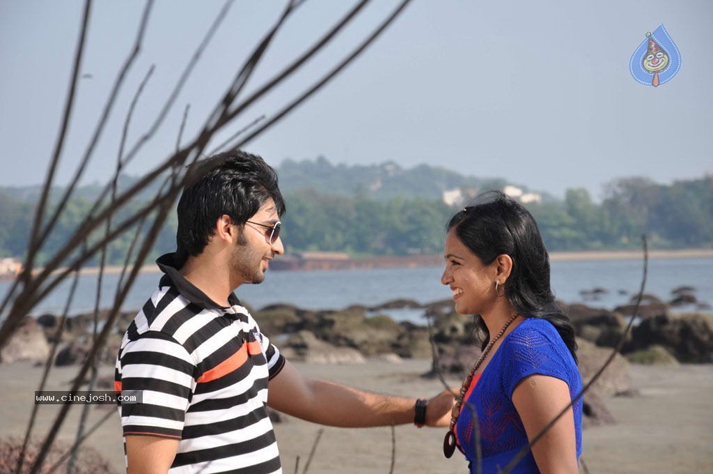 Oduthalam Tamil Movie Stills - 55 / 67 photos