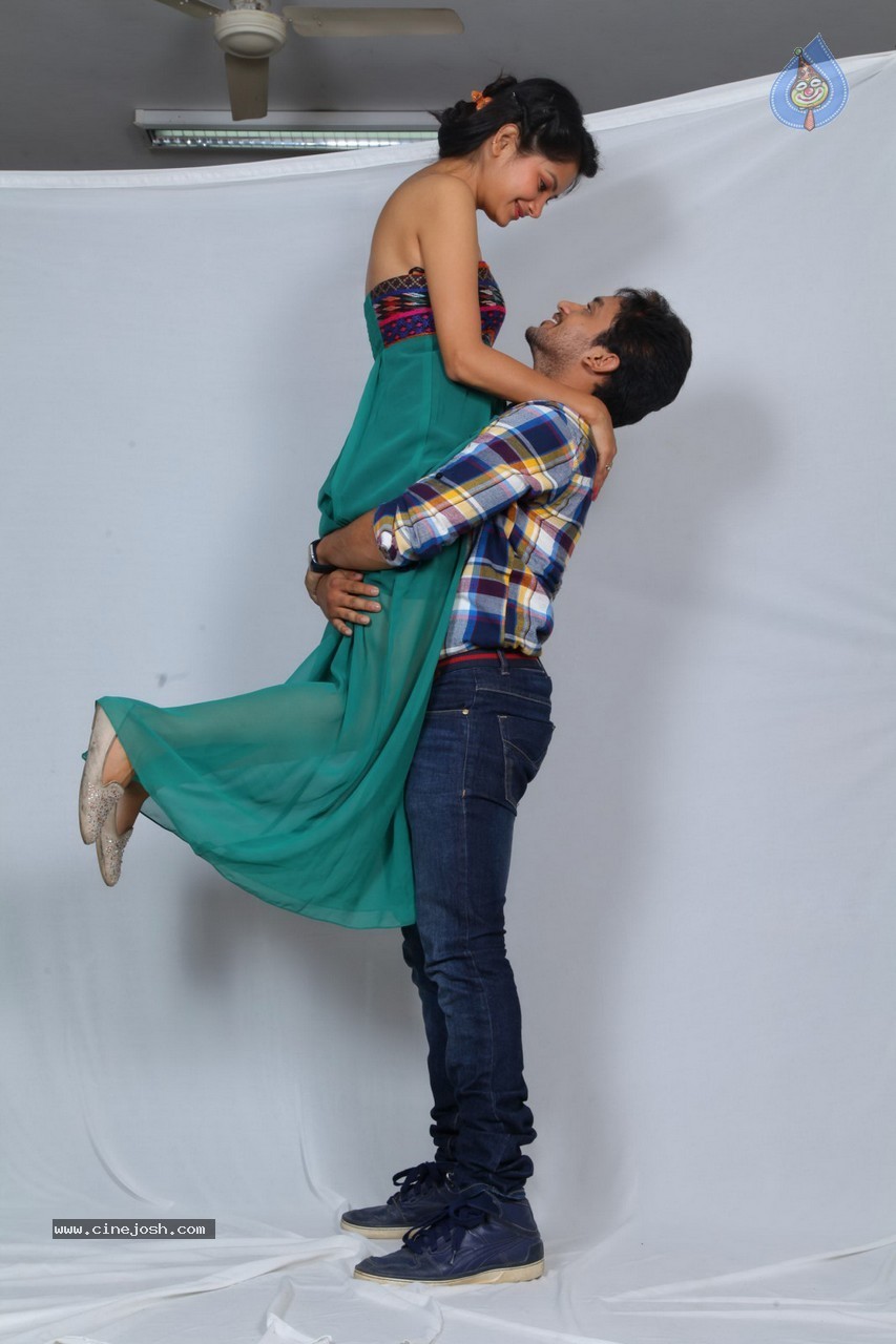 Oh Cheliya Naa Priya Sakhiya Movie Stills - 46 / 55 photos