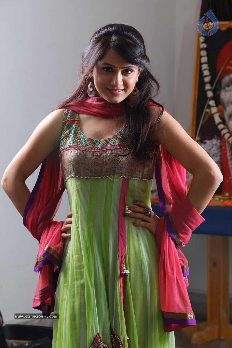 Oh Cheliya Naa Priya Sakiya Stills - 33 / 110 photos