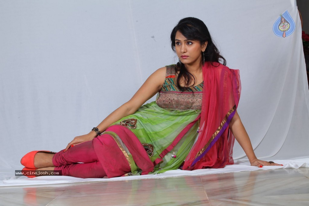 Oh Cheliya Naa Priya Sakiya Stills - 63 / 110 photos