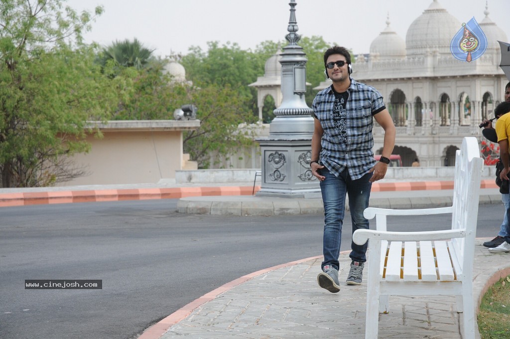 Oh My Love Movie New Stills - 22 / 38 photos