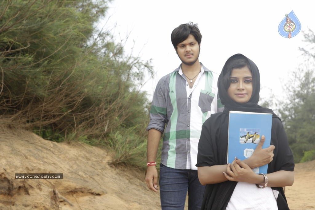 Oka Hindu Oka Muslim Movie Stills - 2 / 4 photos