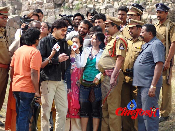 Oka Ammai Oka Abbai - 12 / 17 photos