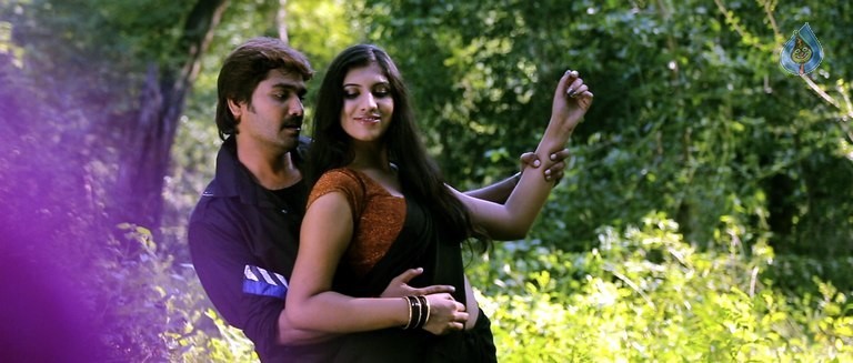 Oke Oka Aasha Movie Stills - 9 / 18 photos