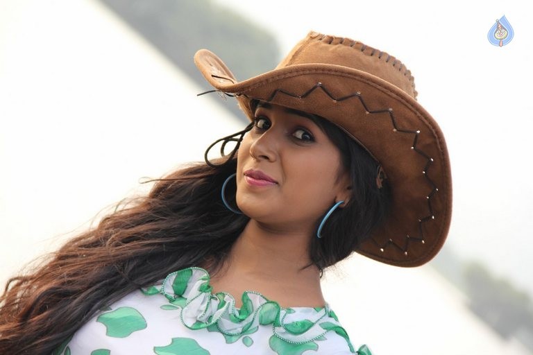 Okkaditho Modalaindi Photos - 23 / 83 photos