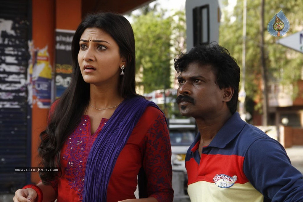 Om Shanthi Om Tamil Movie Stills - 3 / 26 photos