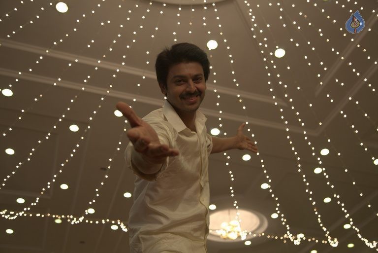 Om Shanti Om Tamil Movie Photos - 26 / 105 photos
