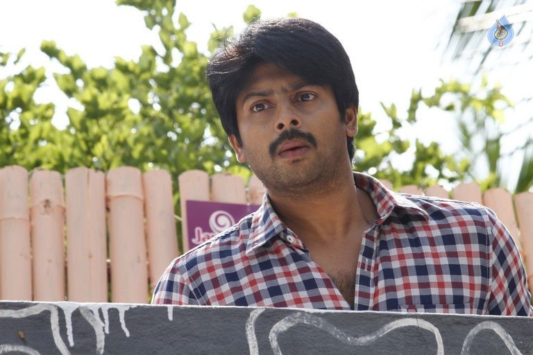 Om Shanti Om Tamil Movie Photos - 63 / 105 photos