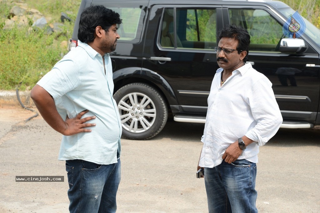 Oohalu Gusagusalaade Working Stills - 9 / 41 photos