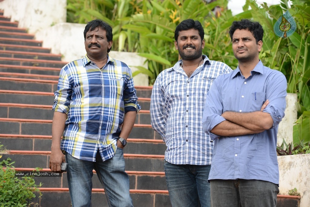 Oohalu Gusagusalaade Working Stills - 20 / 41 photos