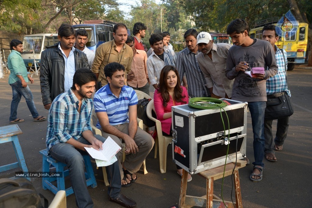 Oohalu Gusagusalaade Working Stills - 39 / 41 photos