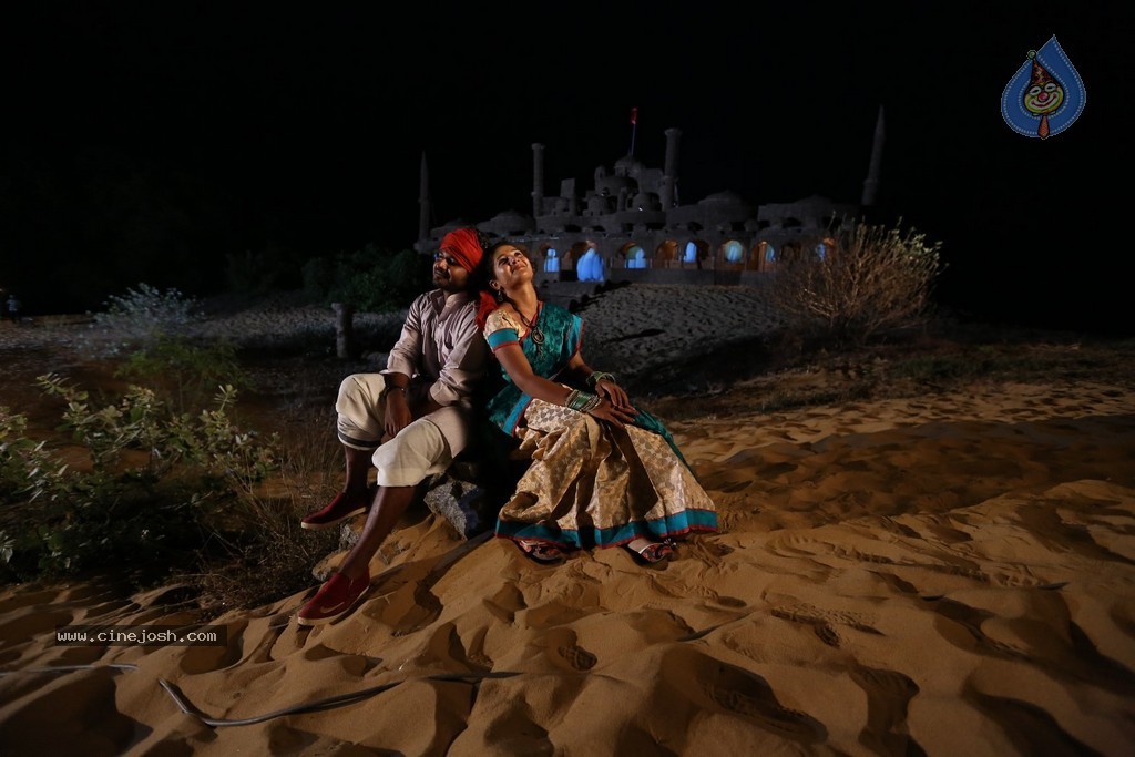 Ore Oru Raja Mokka Raja Tamil Movie Stills - 25 / 68 photos