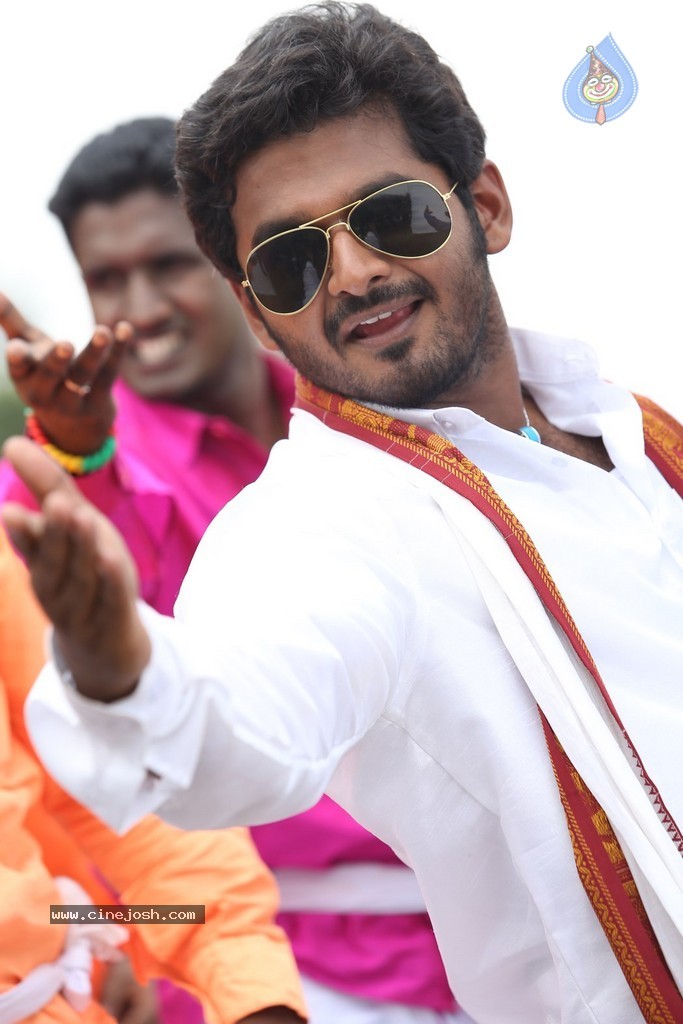 Ore Oru Raja Mokka Raja Tamil Movie Stills - 26 / 68 photos