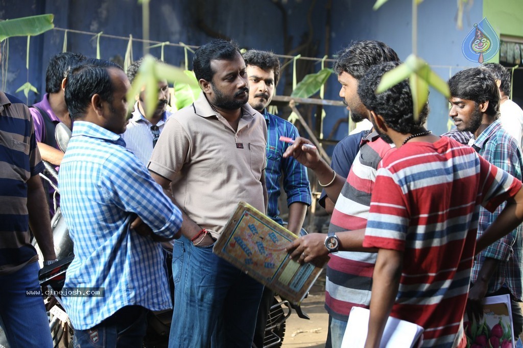 Ore Oru Raja Mokka Raja Tamil Movie Stills - 53 / 68 photos