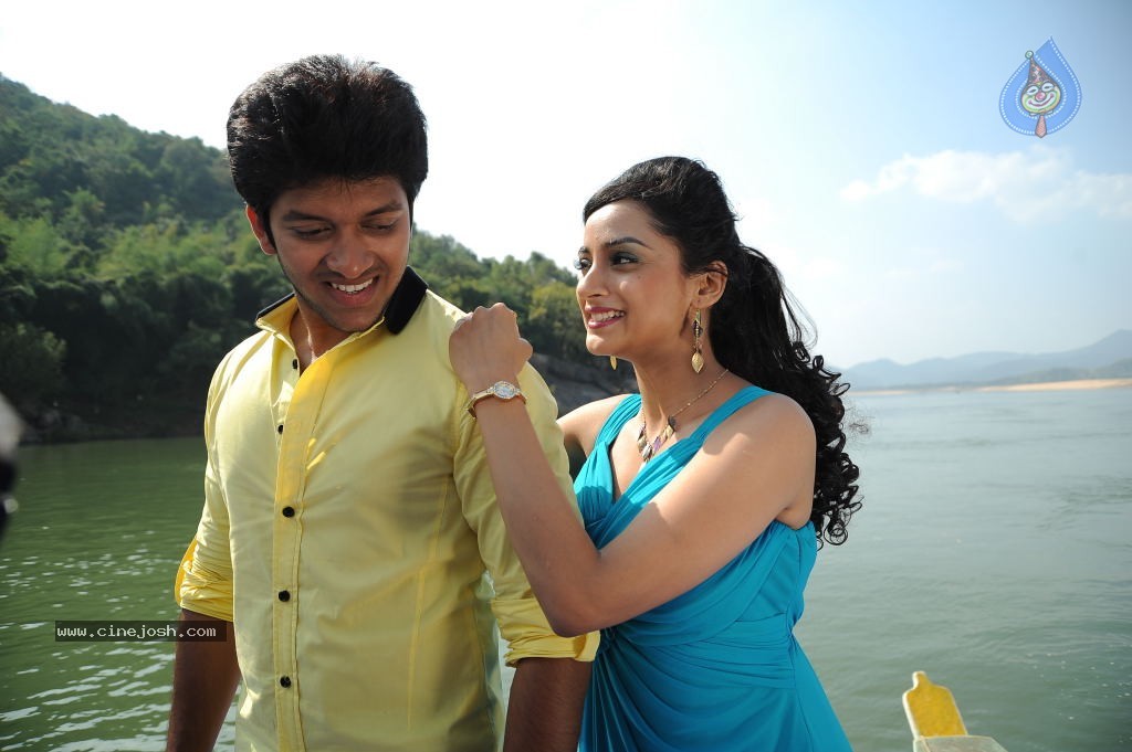 Oridevudoy Movie Stills n Walls - 1 / 11 photos