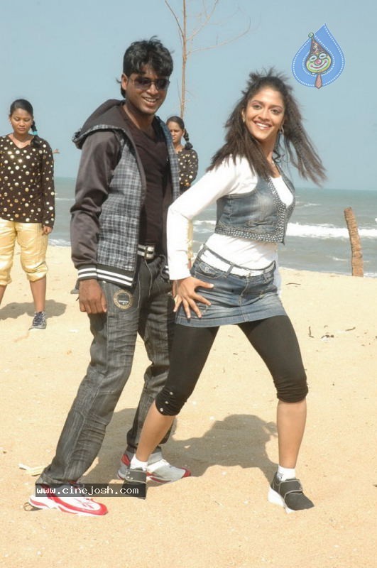 Oru Chol Tamil Movie Stills - 3 / 79 photos