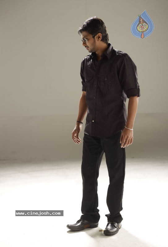 Oru Kal Oru Kannadi Tamil Movie Stills - 2 / 19 photos