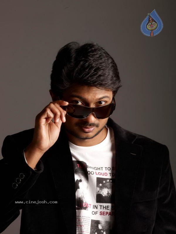 Oru Kal Oru Kannadi Tamil Movie Stills - 4 / 19 photos