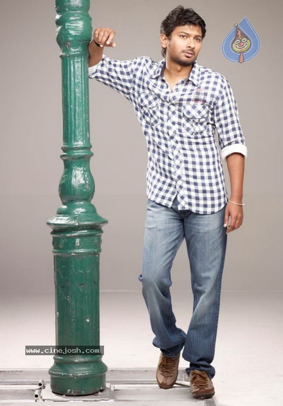 Oru Kal Oru Kannadi Tamil Movie Stills - 9 / 19 photos