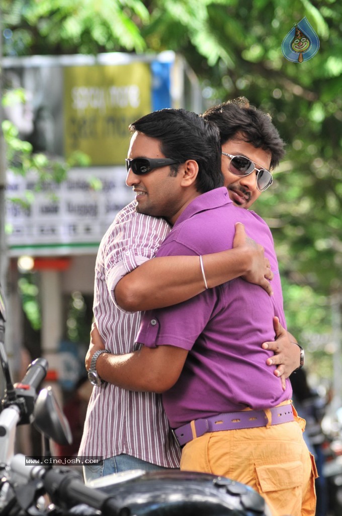 Oru Kal Oru Kannadi Tamil Movie Stills - 2 / 41 photos