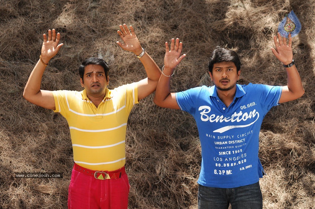Oru Kal Oru Kannadi Tamil Movie Stills - 16 / 41 photos