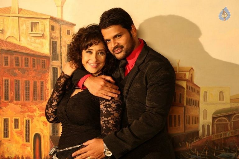 Oru Melliya Kodu Tamil Movie Photos - 22 / 42 photos