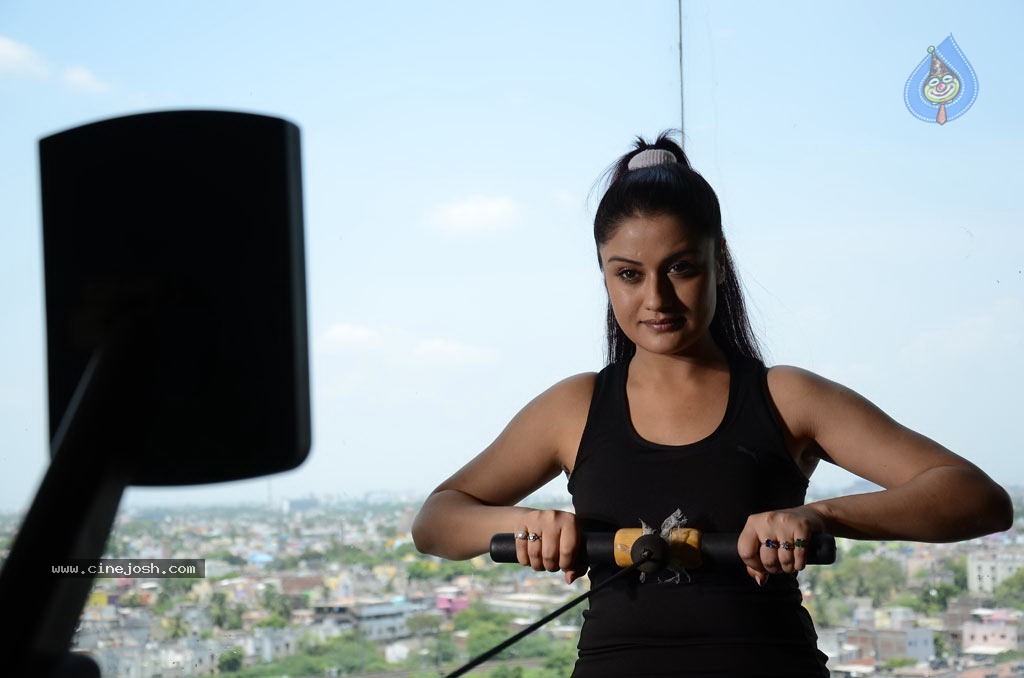 Oru Nadigayin Vakku Moolam Movie Stills - 29 / 32 photos