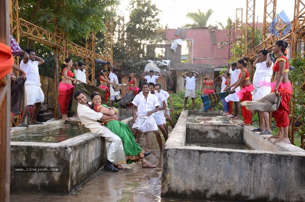 Oru Nadigayin Vakku Moolam Tamil Movie Gallery - 44 / 72 photos