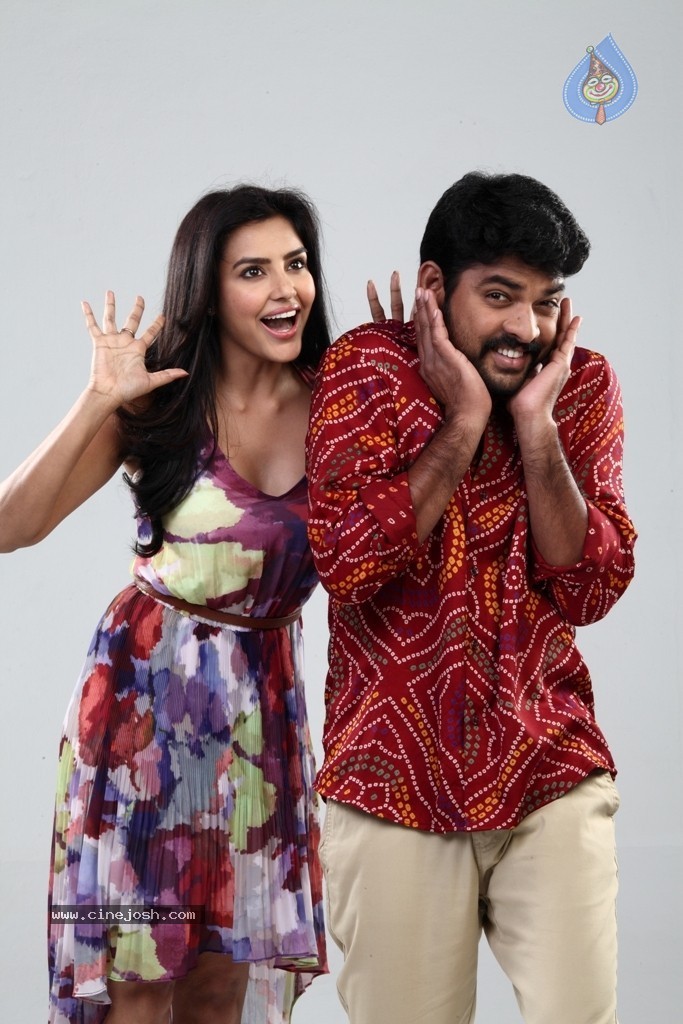 Oru Oorl Rendu Raja Tamil Movie Stills - 13 / 20 photos