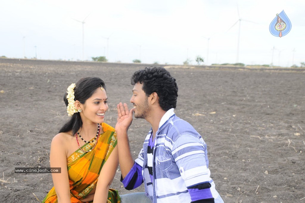 Oruvar Meethu Oruvar Sainthu Tamil Movie Stills - 33 / 77 photos