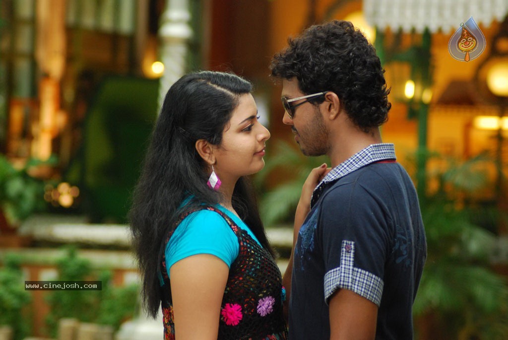 Oruvar Meethu Oruvar Sainthu Tamil Movie Stills - 36 / 77 photos