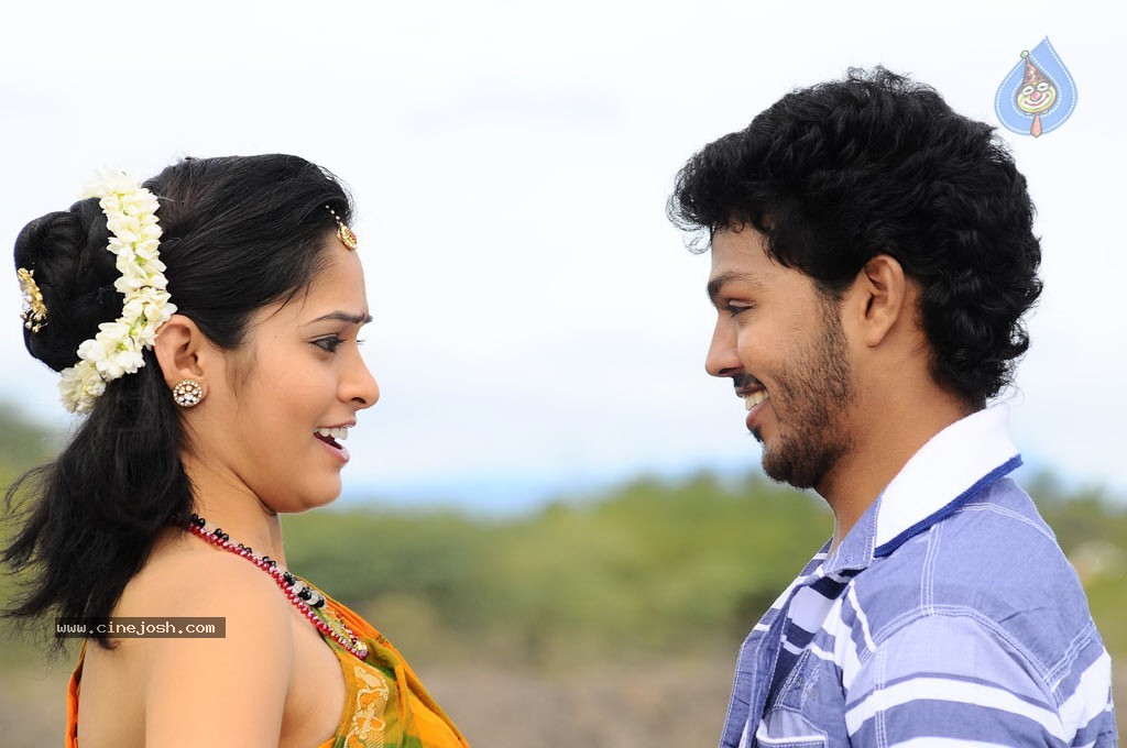 Oruvar Meethu Oruvar Sainthu Tamil Movie Stills - 57 / 77 photos