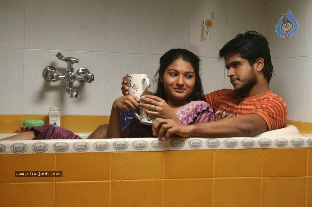 Osei Osei Vadilesi Vellipoke Movie Stills - 12 / 20 photos